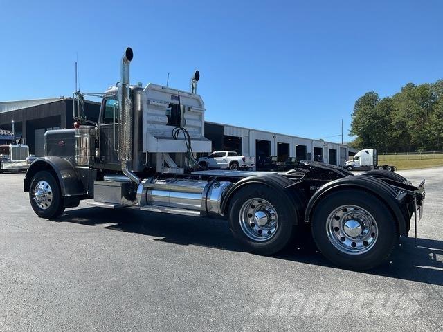 Peterbilt 389 Naudoti vilkikai