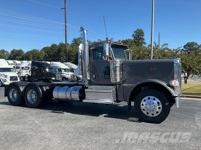 Peterbilt 389 Naudoti vilkikai