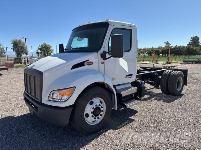 Peterbilt 537 Kabinos ir salonai