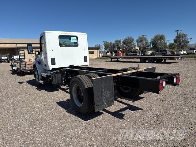 Peterbilt 537 Kabinos ir salonai