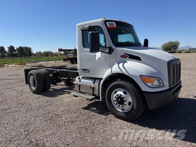 Peterbilt 537 Kabinos ir salonai