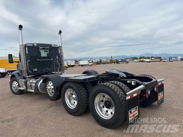 Peterbilt 567 Naudoti vilkikai