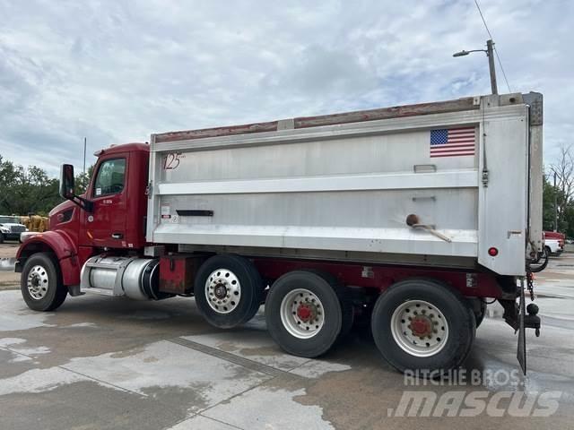 Peterbilt 567 Savivarčių priekabų vilkikai