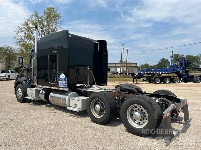 Peterbilt 579 Naudoti vilkikai