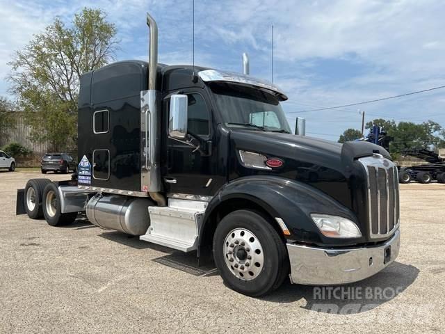 Peterbilt 579 Naudoti vilkikai