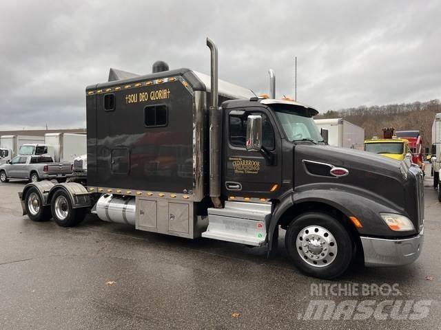 Peterbilt 579 Naudoti vilkikai