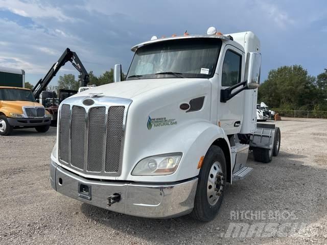 Peterbilt 579 Naudoti vilkikai