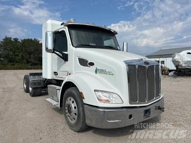 Peterbilt 579 Naudoti vilkikai