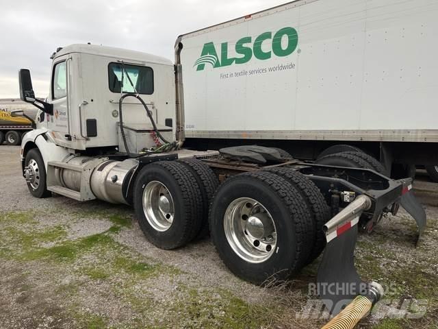 Peterbilt 579 Naudoti vilkikai