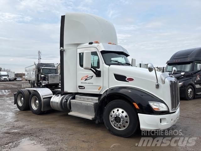 Peterbilt 579 Naudoti vilkikai