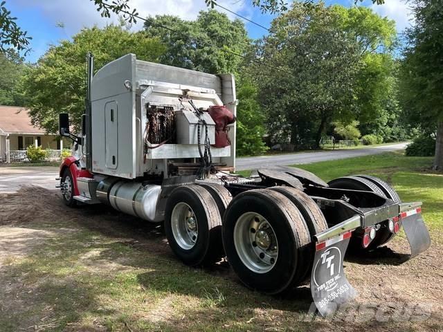 Peterbilt 579 Naudoti vilkikai