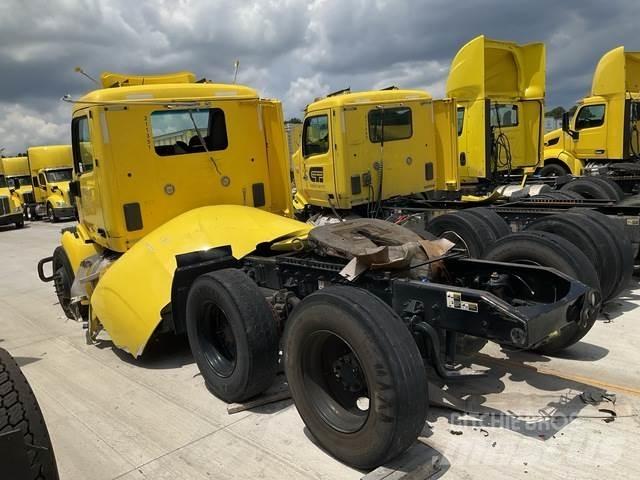 Peterbilt 579 Naudoti vilkikai