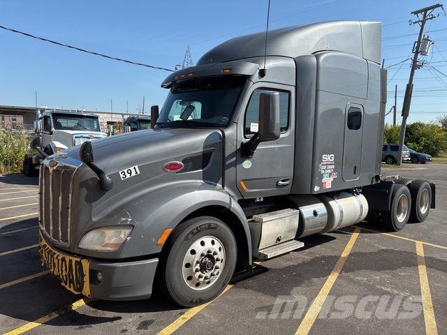 Peterbilt 579 Naudoti vilkikai