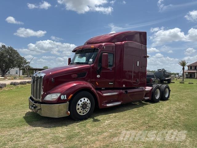 Peterbilt 579 Naudoti vilkikai