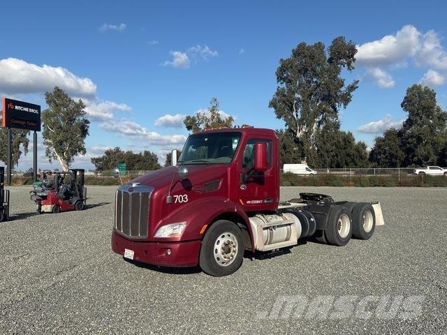 Peterbilt 579 Naudoti vilkikai