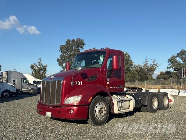 Peterbilt 579 Naudoti vilkikai