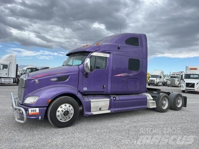 Peterbilt 587 Naudoti vilkikai