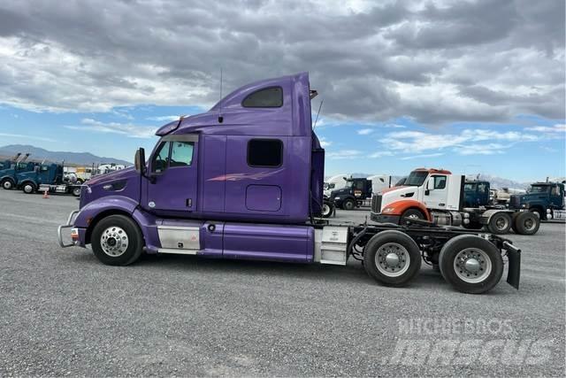 Peterbilt 587 Naudoti vilkikai