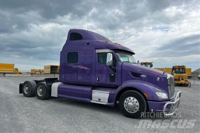 Peterbilt 587 Naudoti vilkikai