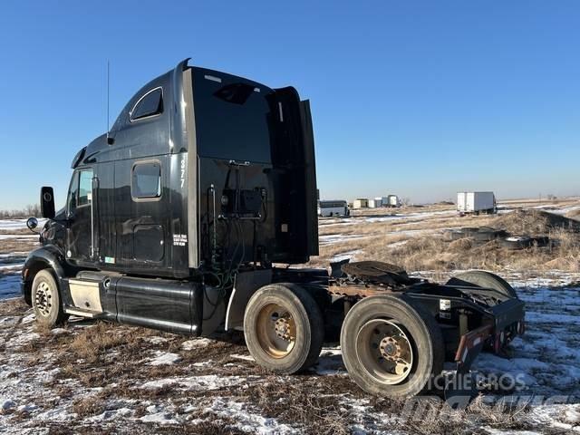 Peterbilt 587 Naudoti vilkikai