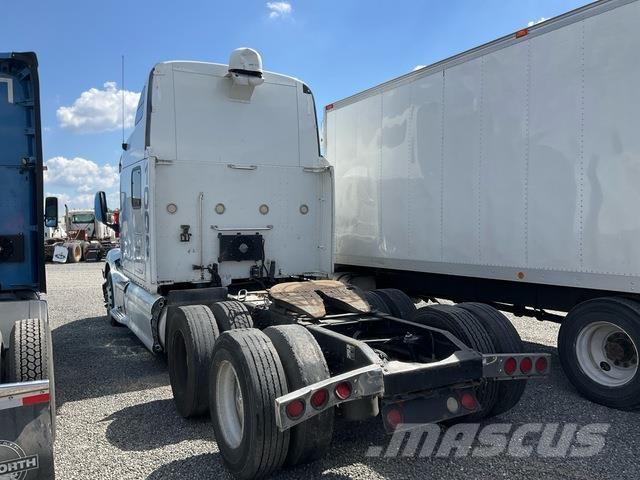 Peterbilt 587 Naudoti vilkikai