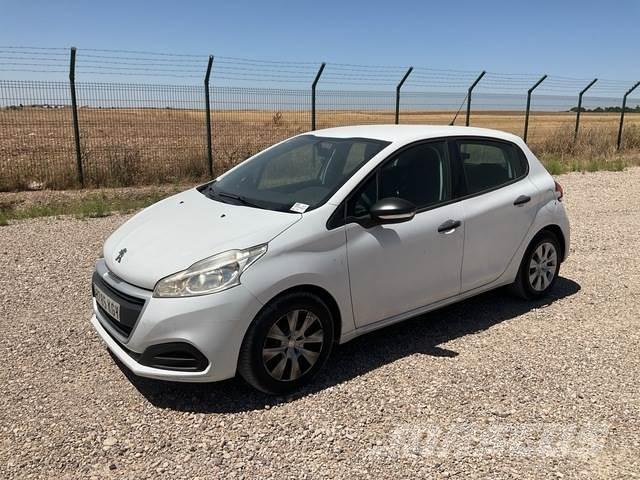 Peugeot 208 Lengvieji automobiliai