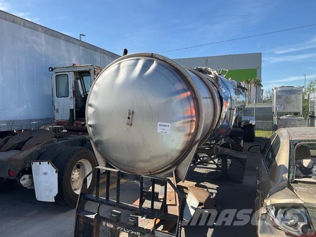 Polar  Cisternos - priekabos
