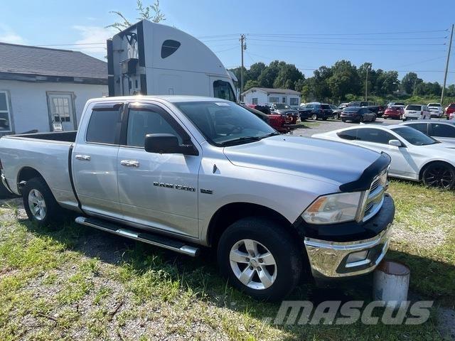 RAM 1500 Pikapai / Bortiniai sunkvežimiai
