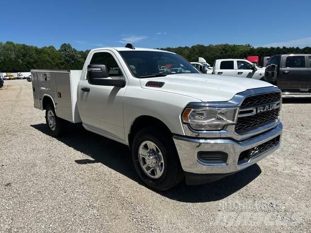 RAM 2500 Pikapai / Bortiniai sunkvežimiai