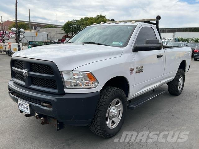 RAM 2500 Pikapai / Bortiniai sunkvežimiai