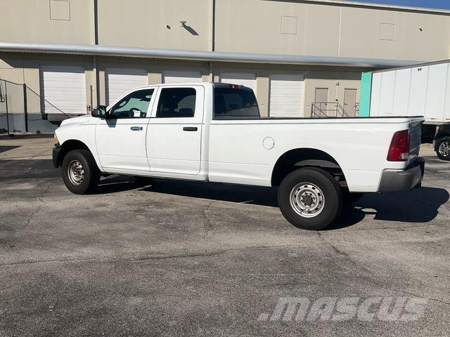 RAM 2500 Pikapai / Bortiniai sunkvežimiai