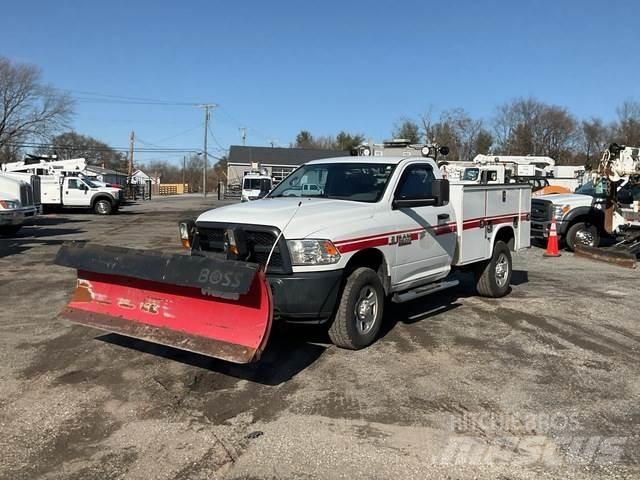 RAM 3500 Pikapai / Bortiniai sunkvežimiai