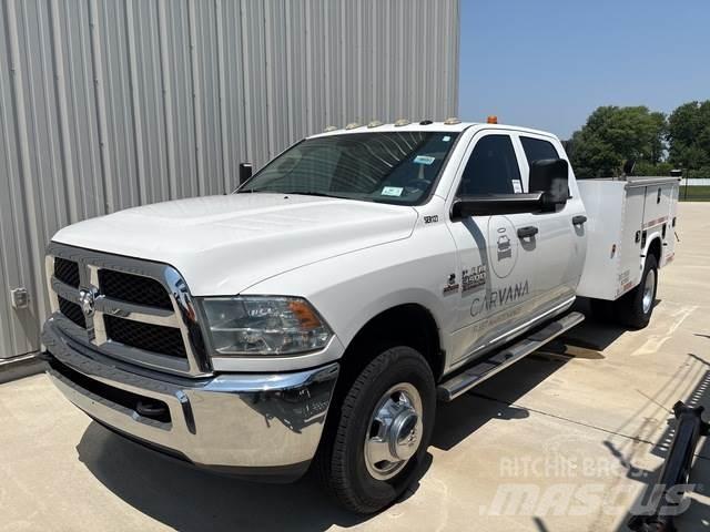 RAM 3500 Pikapai / Bortiniai sunkvežimiai