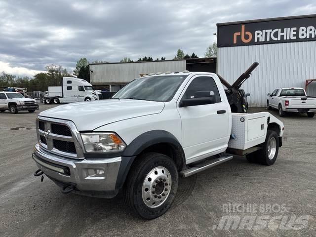 RAM 4500 Pagalbos kelyje automobiliai