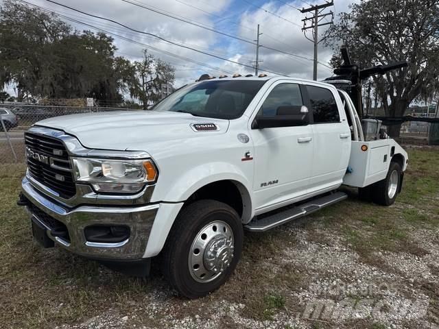 RAM 5500 Pagalbos kelyje automobiliai