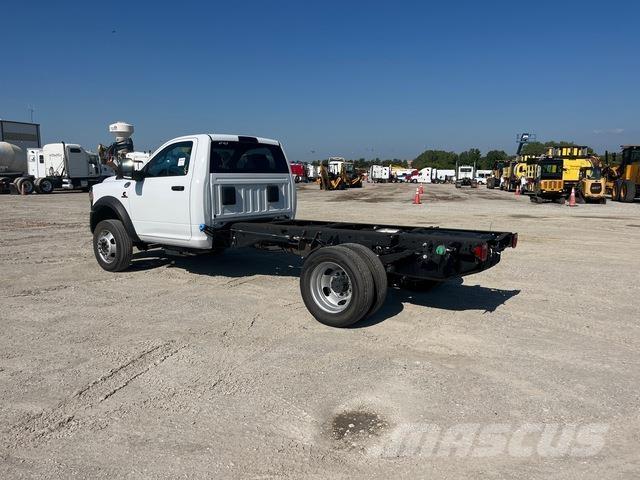 RAM 5500 Kabinos ir salonai