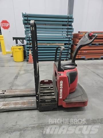 Raymond 8410 Rankiniai hidrauliniai vėžimėliai