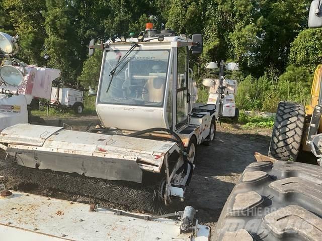 Roadtec FB100E Vidaus šluotos