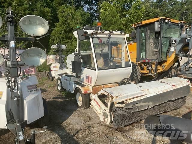 Roadtec FB100E Vidaus šluotos