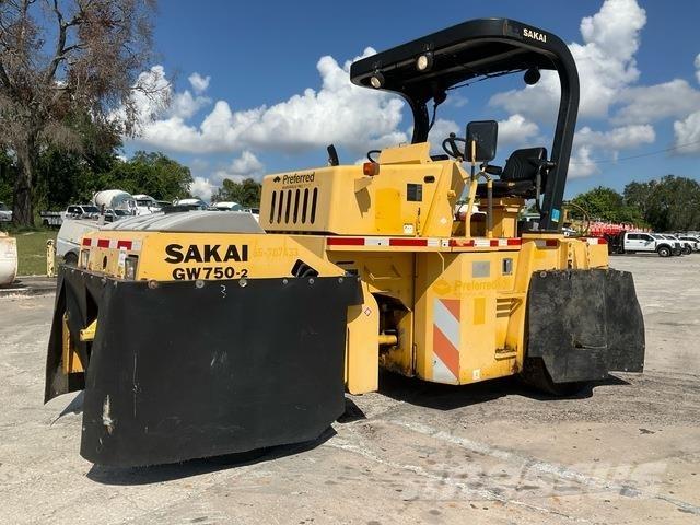 Sakai GW750-2 Pneumo volai