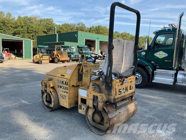 Sakai SW320 Porinių būgnų volai