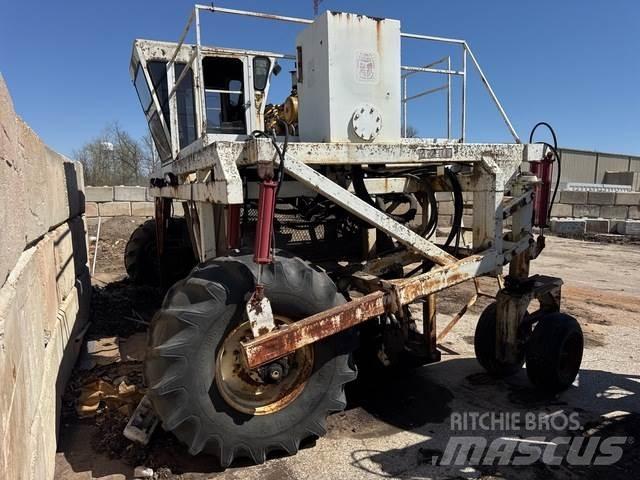 Scarab 14 HYD Komposto vartytuvai