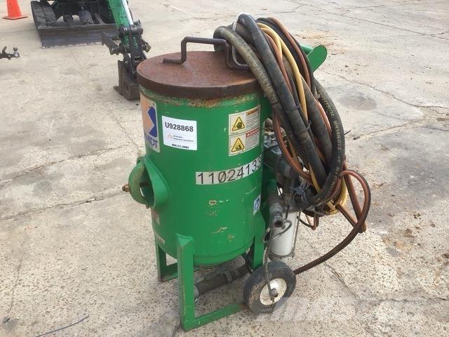 Schmidt 3.5CF Statyba - Kita