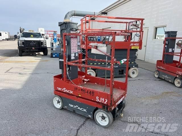 SkyJack SJ12 Vertikalūs stiebiniai keltuvai