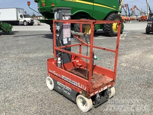 SkyJack SJ12 Vertikalūs stiebiniai keltuvai