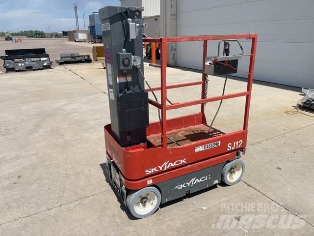 SkyJack SJ12 Vertikalūs stiebiniai keltuvai