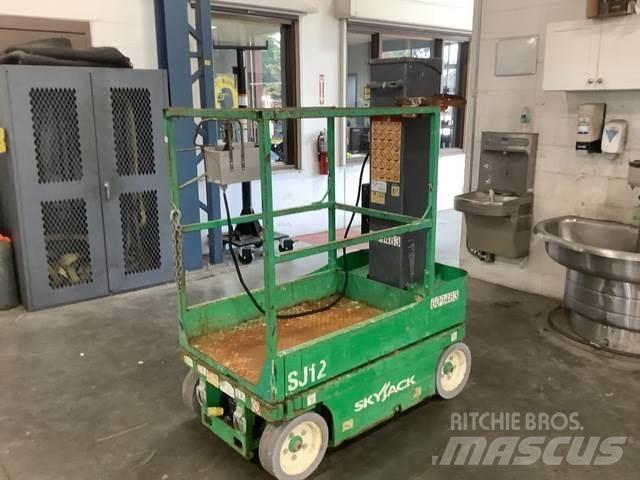 SkyJack SJ12 Vertikalūs stiebiniai keltuvai