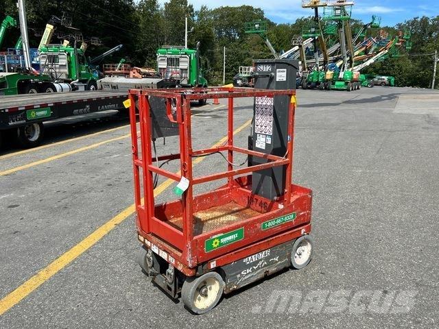 SkyJack SJ12 Vertikalūs stiebiniai keltuvai