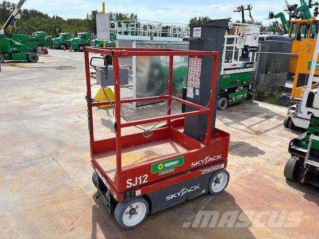 SkyJack SJ12 Vertikalūs stiebiniai keltuvai