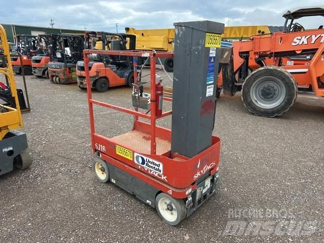 SkyJack SJ16 Vertikalūs stiebiniai keltuvai